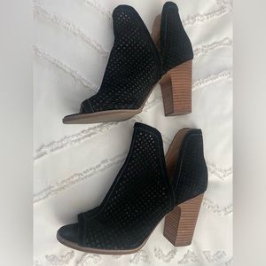 Lucky brand, size 9, peep toe black bootie